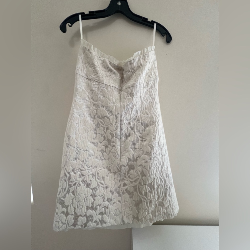 Creamy white strapless  Lace Dress - Picture 8 of 12